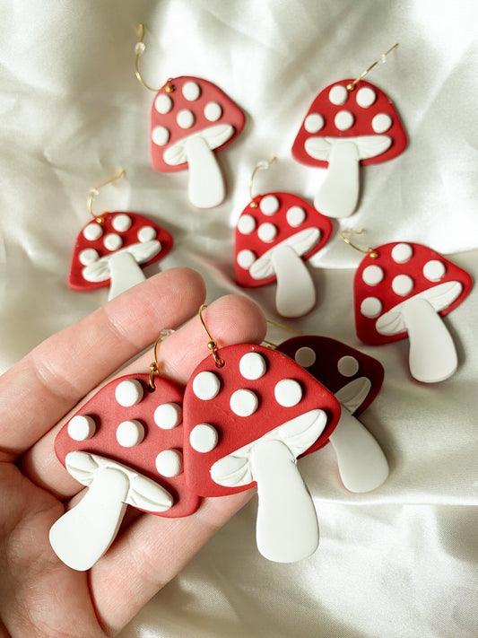 Mushrooms Crimson and White