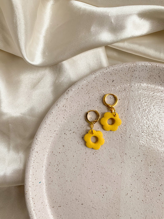 Daisy Huggies Yellow